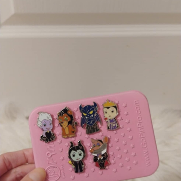 🖤FIRM! NWOT DISNEY PARKS 2024 DISNEY HIDDEN MICKEY VILLAINS MYSTERY PINS FULL S - Picture 7 of 11